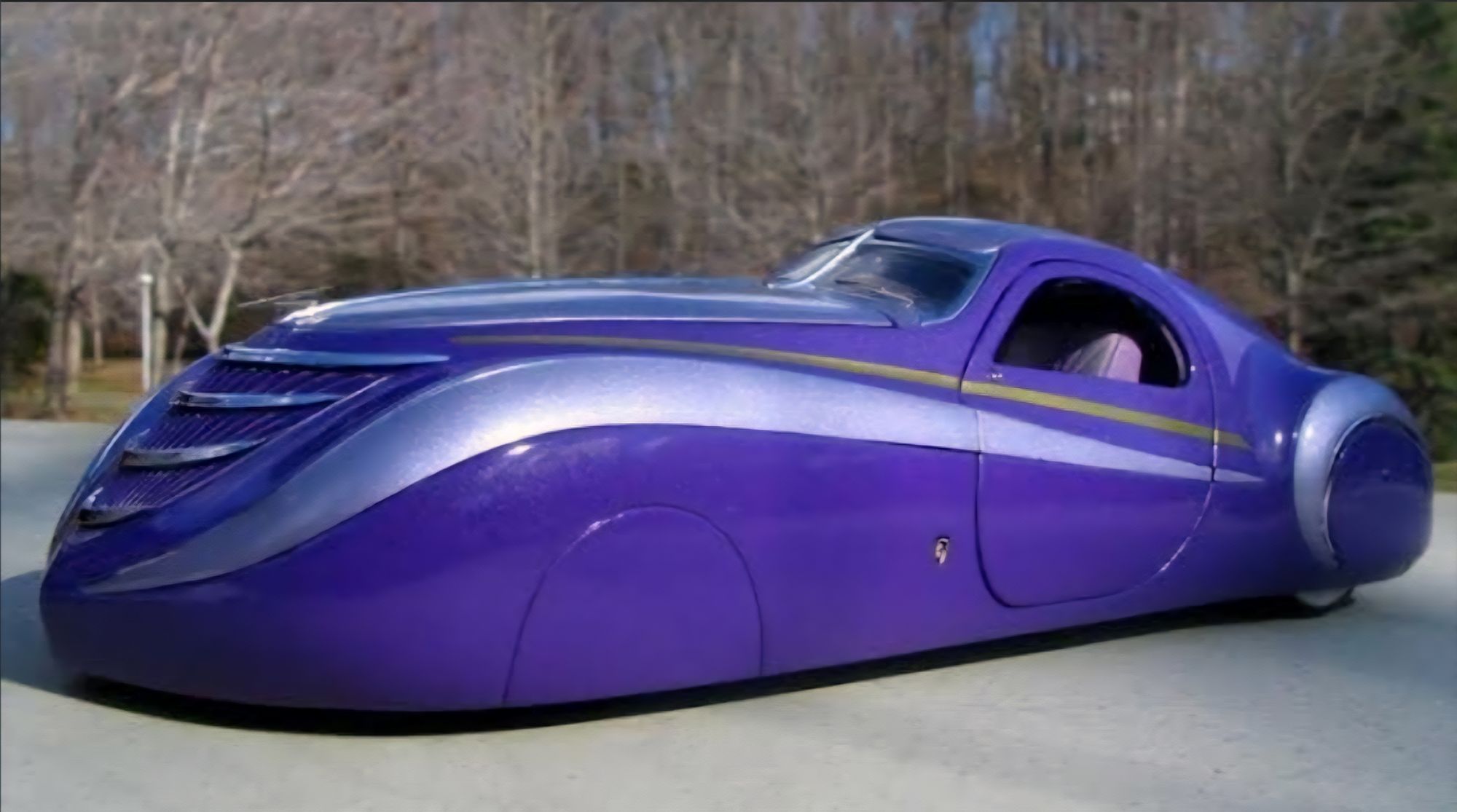 <lora:EtherealVisionsFlux:1.0> <lora:Stunning Vehicles:1.0> 1939 Duesenburg Simone Midnight Ghost. 