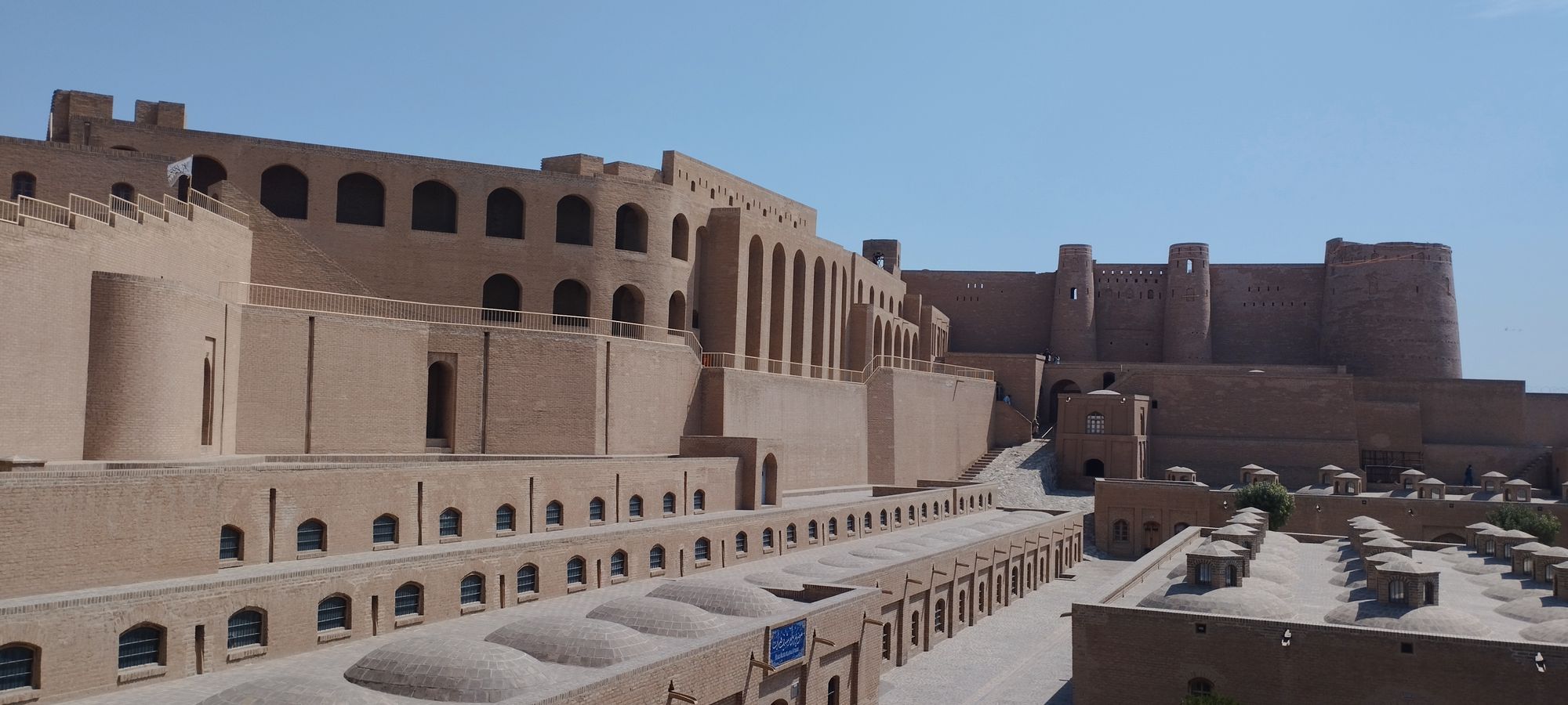  ethereal fantasy hyperdetailed mist Thomas Kinkade