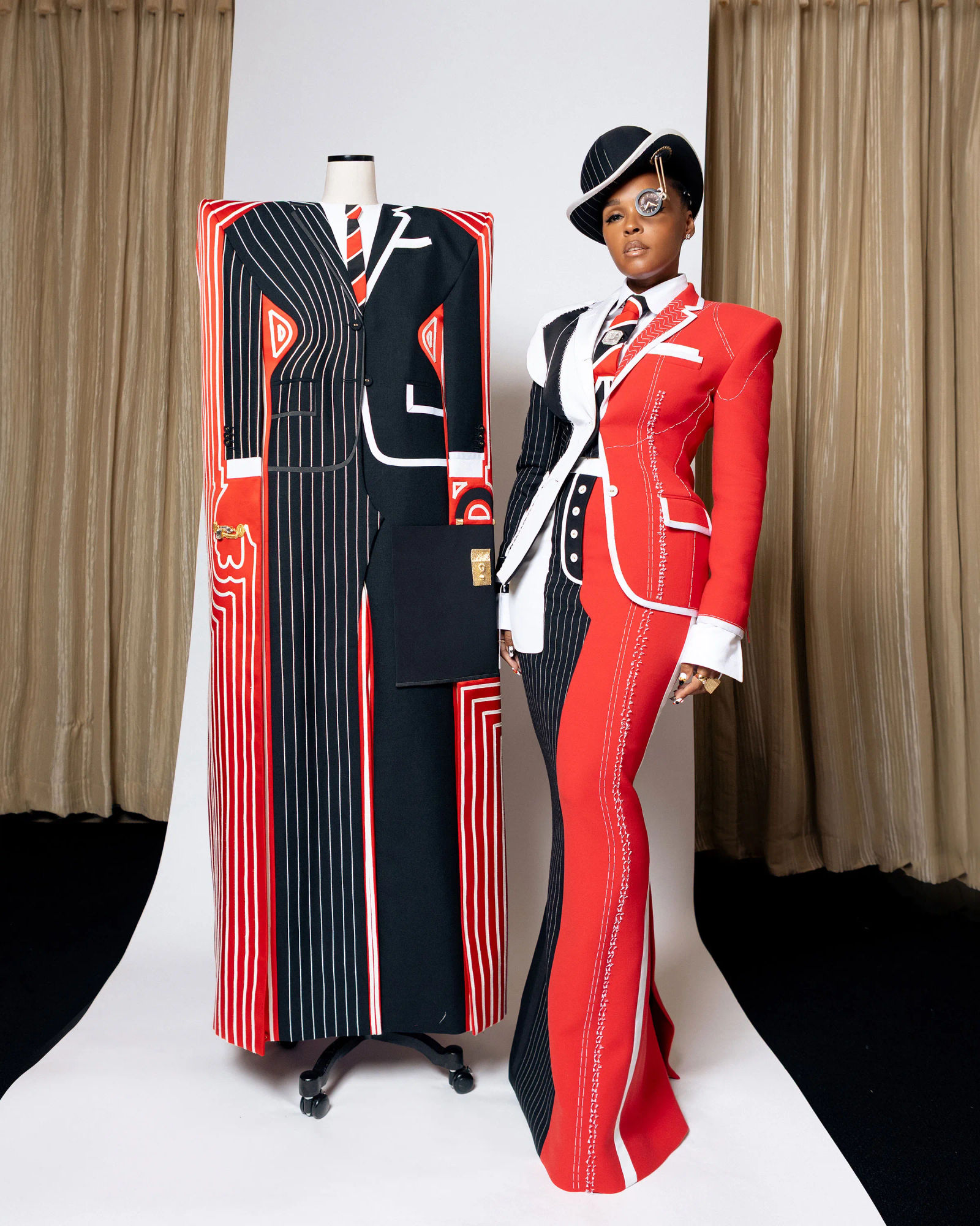 🚀✨👽 Nova Quill 🕶️⚡🌈