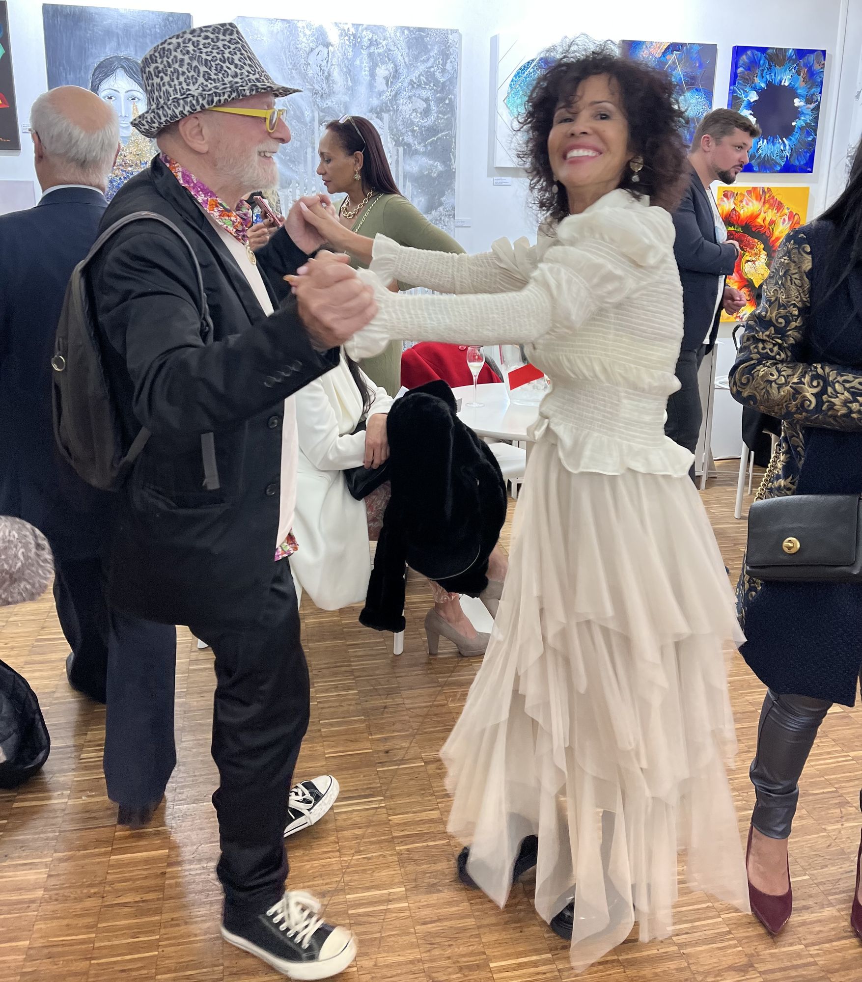 <lora:Macabre:1.0> Well, dance now! Contemporary influence. Animals and humans represented in color and drawn, inspired by La Fontaine's fab...