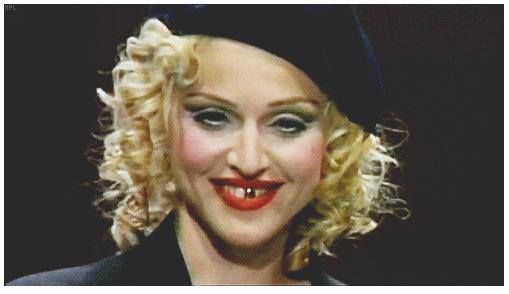 Giorgia Meloni chenged look