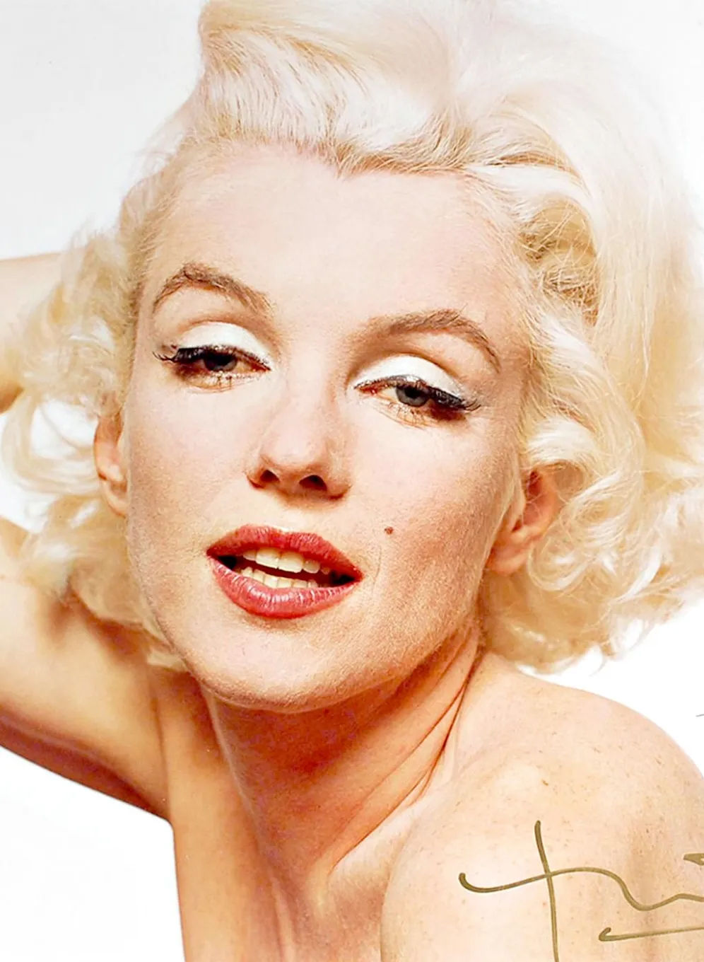 Giorgia Meloni as Marilyn Monroe