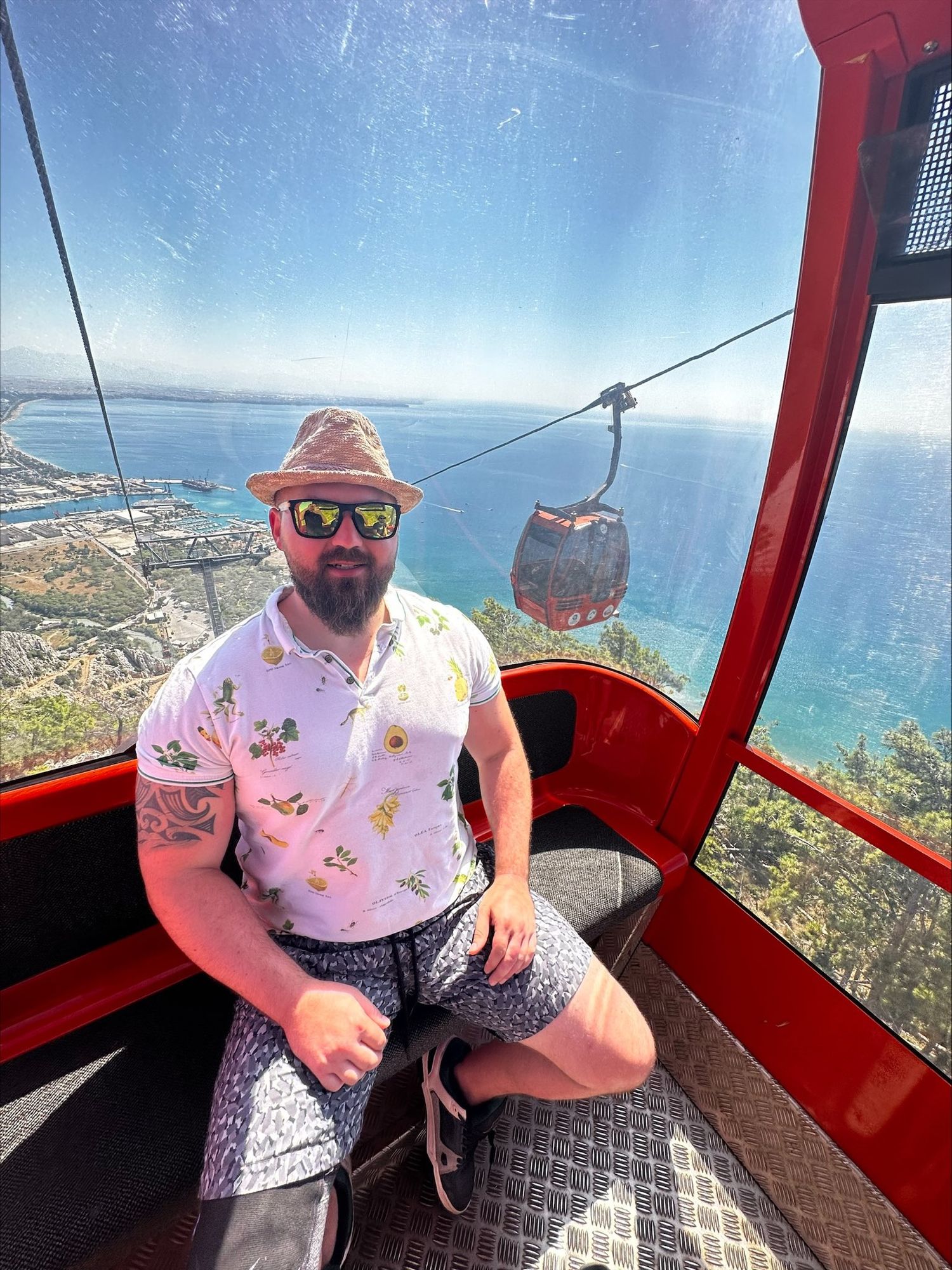 Bold Man with hat and long beard in sunglasses, Vacation style, rich colors, abstract vector fractal, Hyperrealistic, splash art, concept ar...