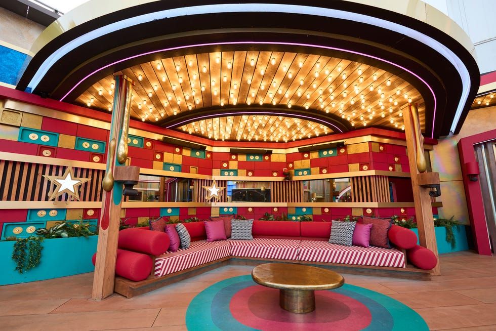 Hyper Realistic Master Bedroom Suite underground no windows Bright LED Panels, Chrome fair theme, scrambler attraction, moving theme, black ...