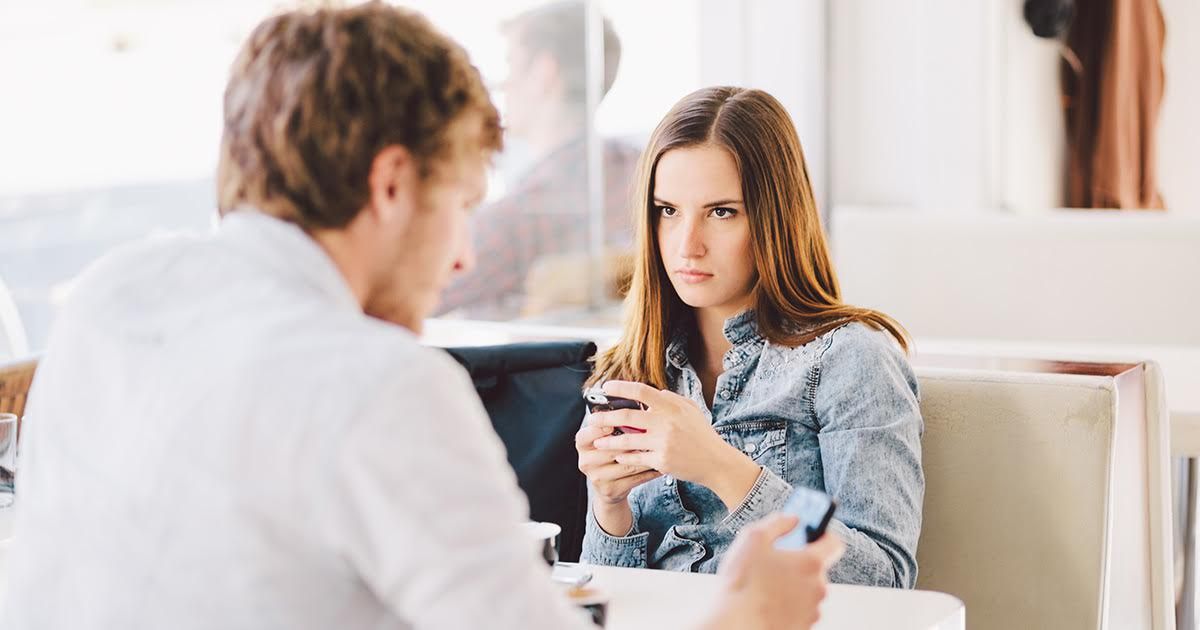 "蒙騙  You Liar" lora:Extreme Geisha:1.0> Hyperrealistic, splash art, concept art, mid shot, intricately detailed, color depth, dramatic, 2/3 face angle, si...