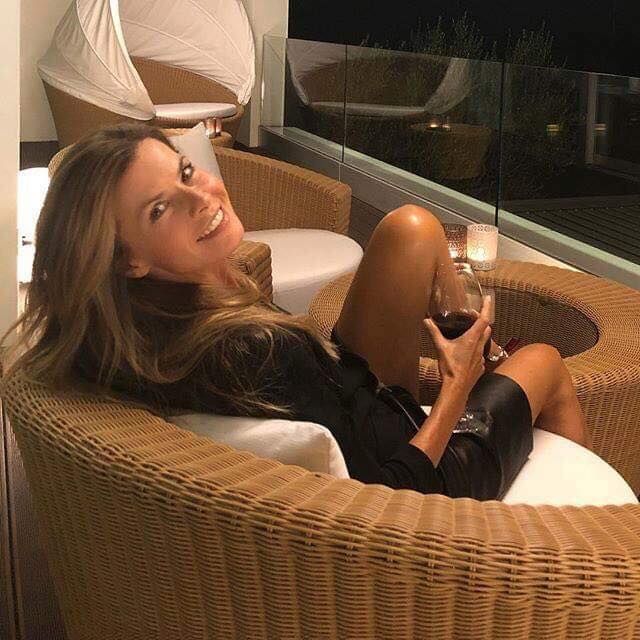 Date asking for another glass of wine 