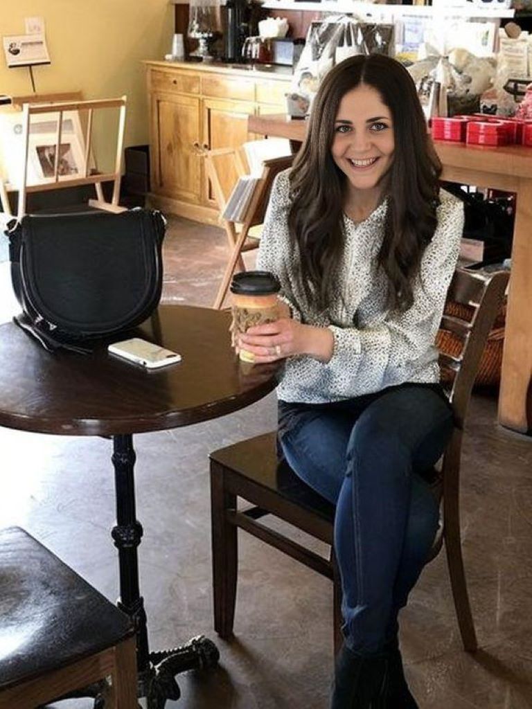 "Mornin Sleepy Head"

hyperdetailed Unreal Engine Edward Hopper 64 megapixels 8K resolution retroism renaissance painting renaissance painting expressionism