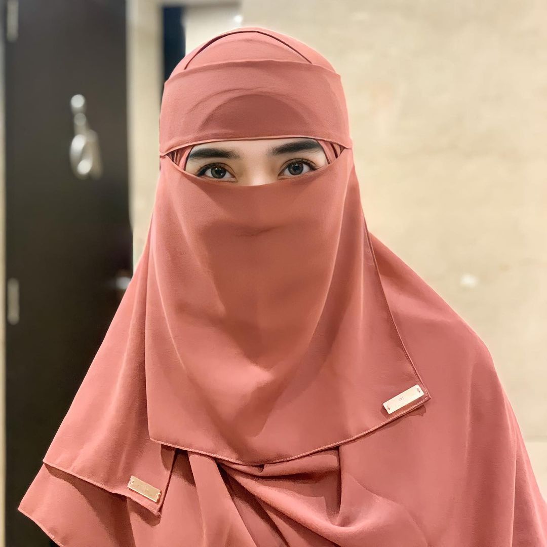  Rococo Painting of a Muslim Girl in Orange Niqab 