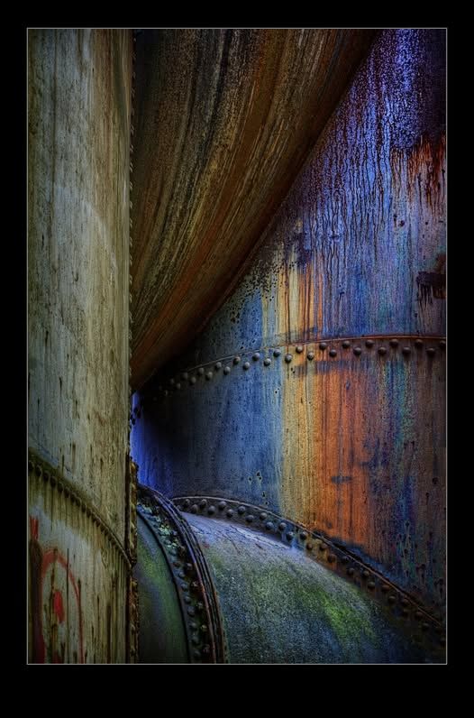 epic wide shot, cinematic, hyperrealistic, photorealistic, dark fantasy, sci-fi, dystopian, toxic and polluted atmosphere, volumetric fog, e...