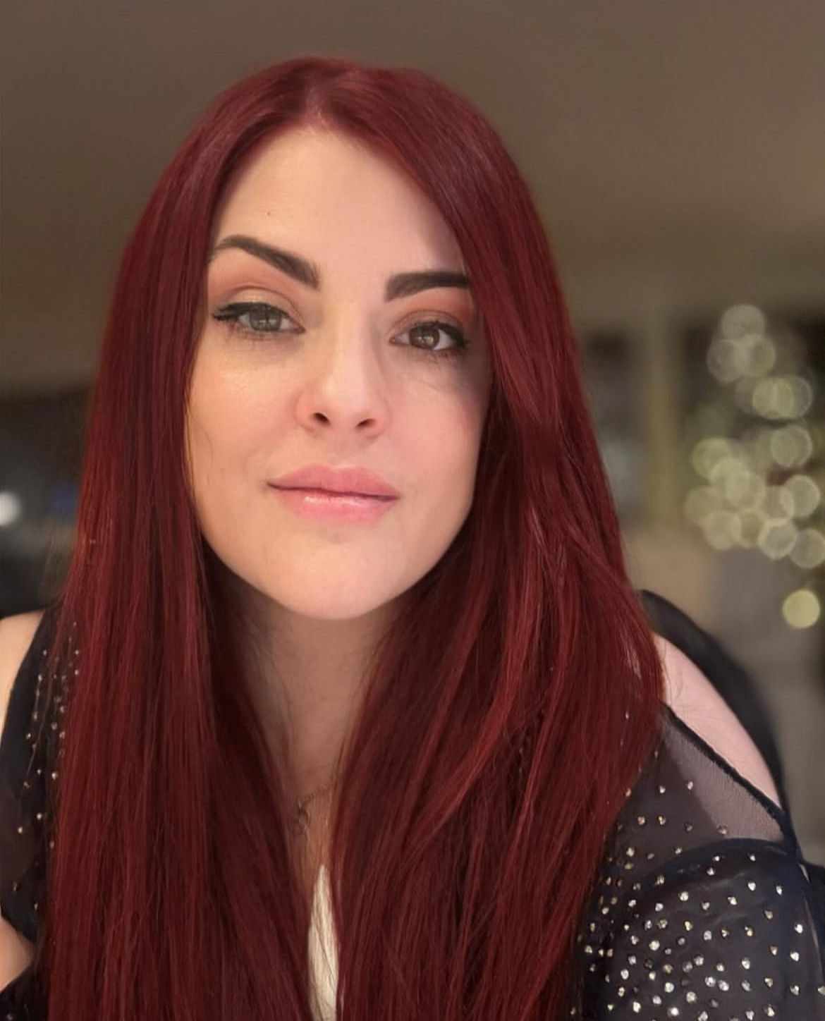 Reimagine her as Clary Fray from the Mortal Instruments books