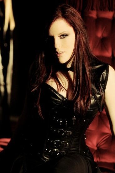 Reimagine her as Clary Fray from the Mortal Instruments books