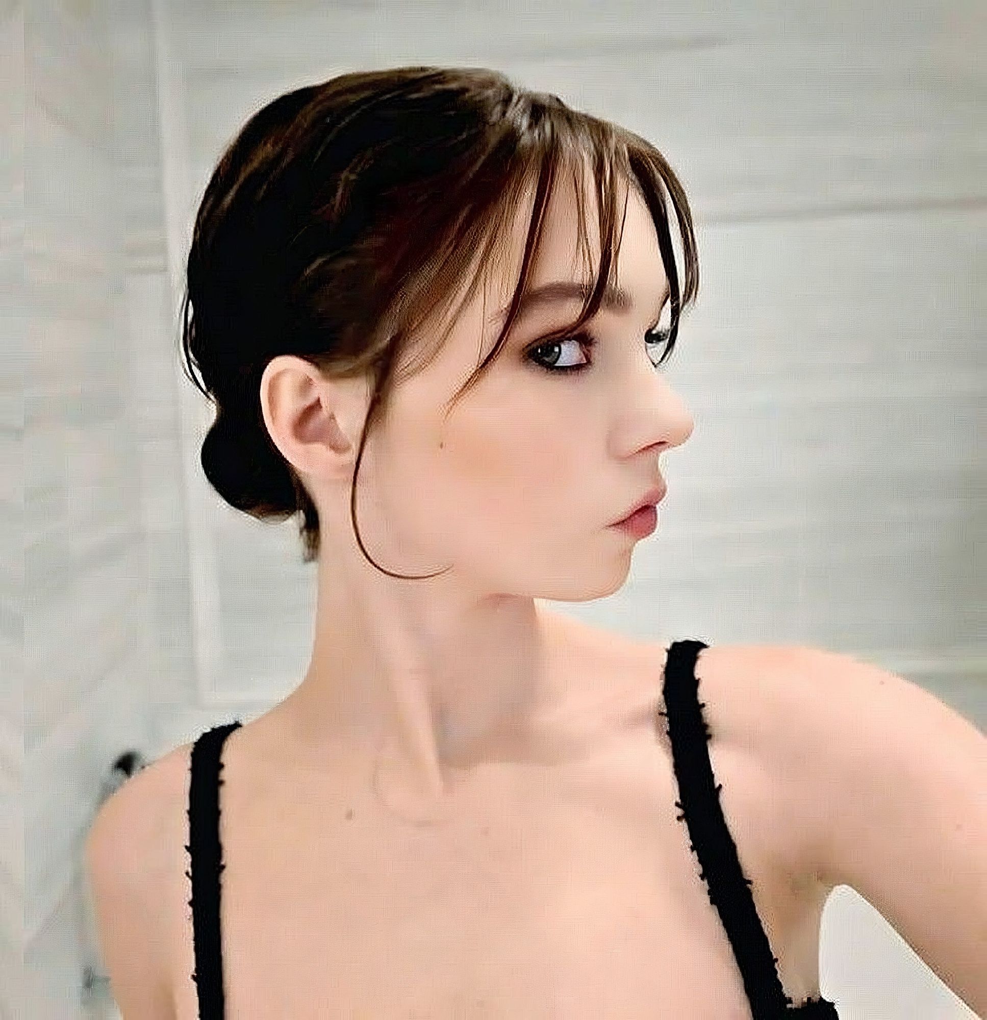 actress Emma Myers with green hair and the power to manipulate magnetic fields and metals, as Polaris, Mistress of Magnetism, from Marvel's ...