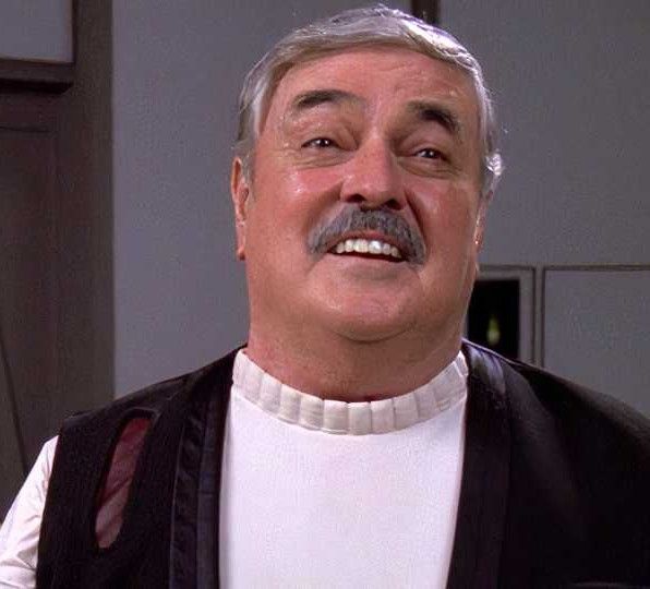 Happy Thanksgiving!  Scottie and Banshee bond over shanties (with sound!  Unmute, turn up speakers) - Start Image 1