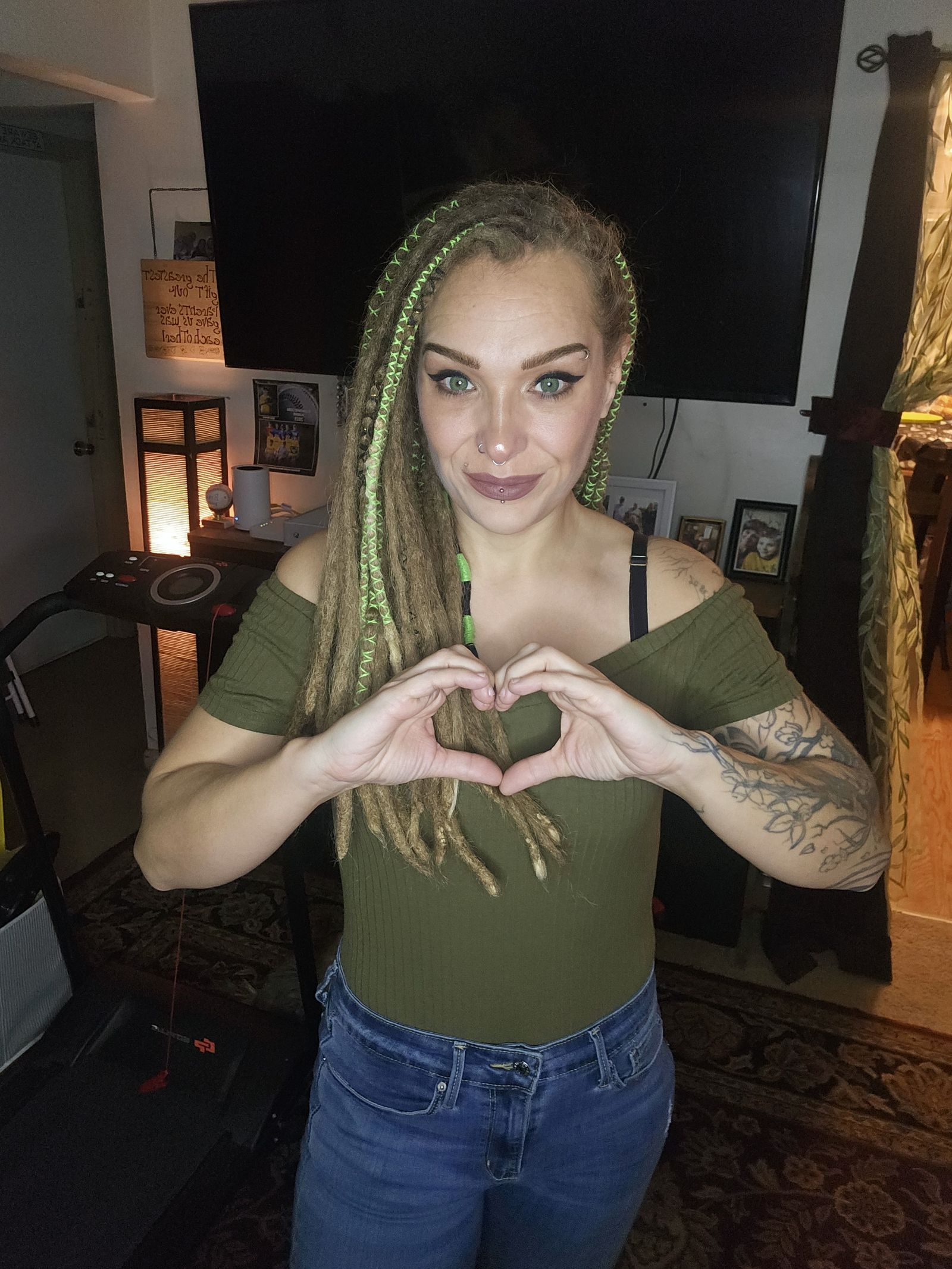 Lyndsay H
