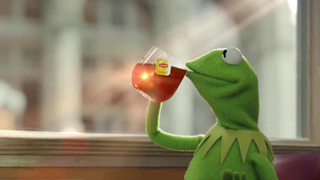Kermit the frog drinking tea