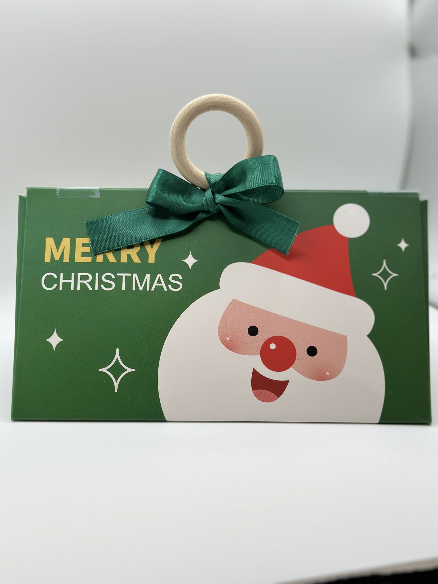 Combine them together as a " new product" poster. Make it warm and joyful gift box for this christmas
 - Start Image 2