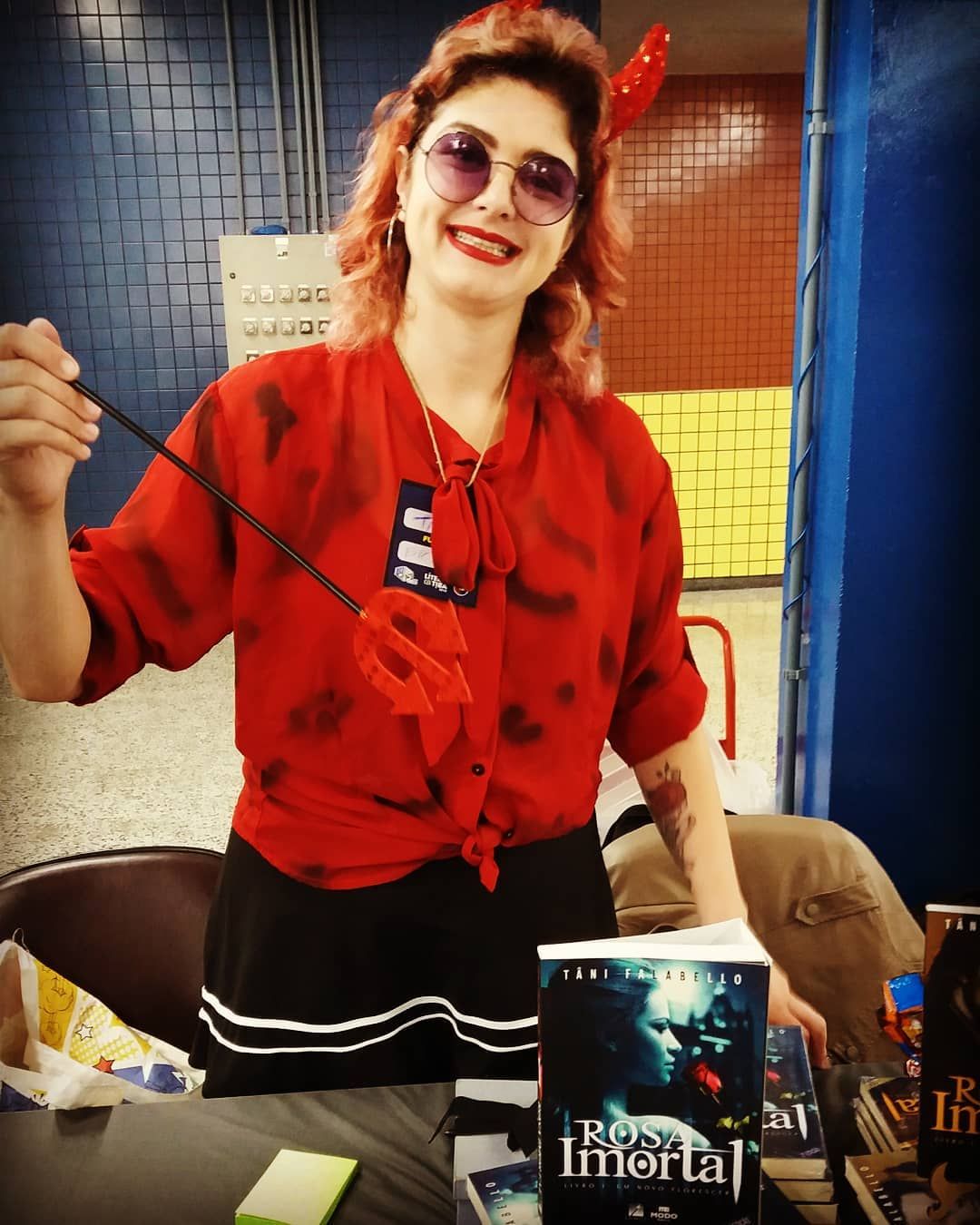 Tani Falabello Rosa Imortal
