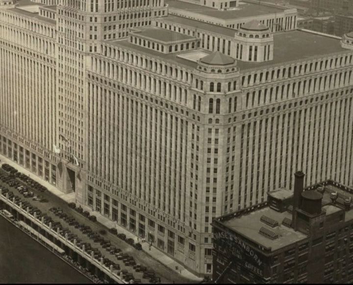 Polyvalent Spaciality 9