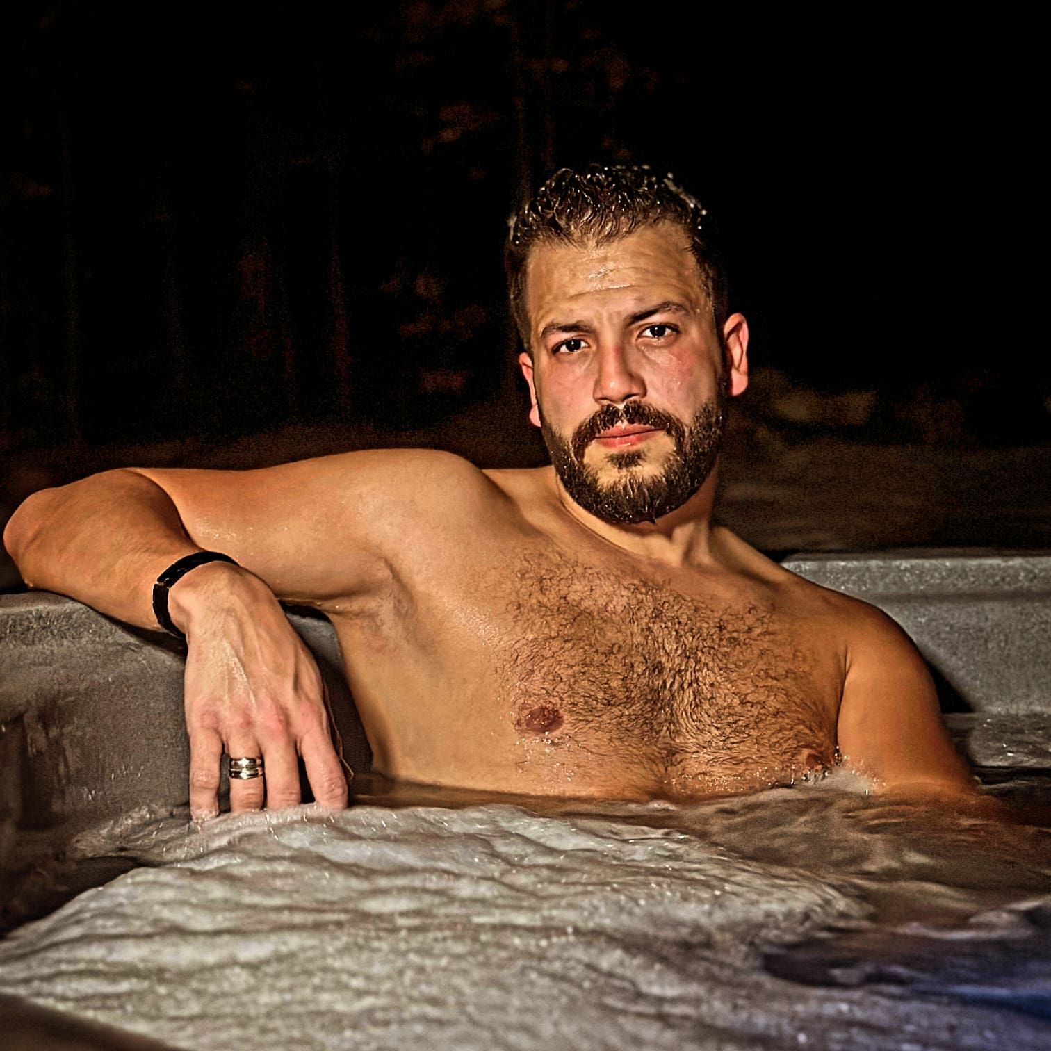 Dans une nuit d'octobre au spa cruel et magnifique en même temps a couper le souffle, comme dans un rêve éveillé avec une petite touche fant...