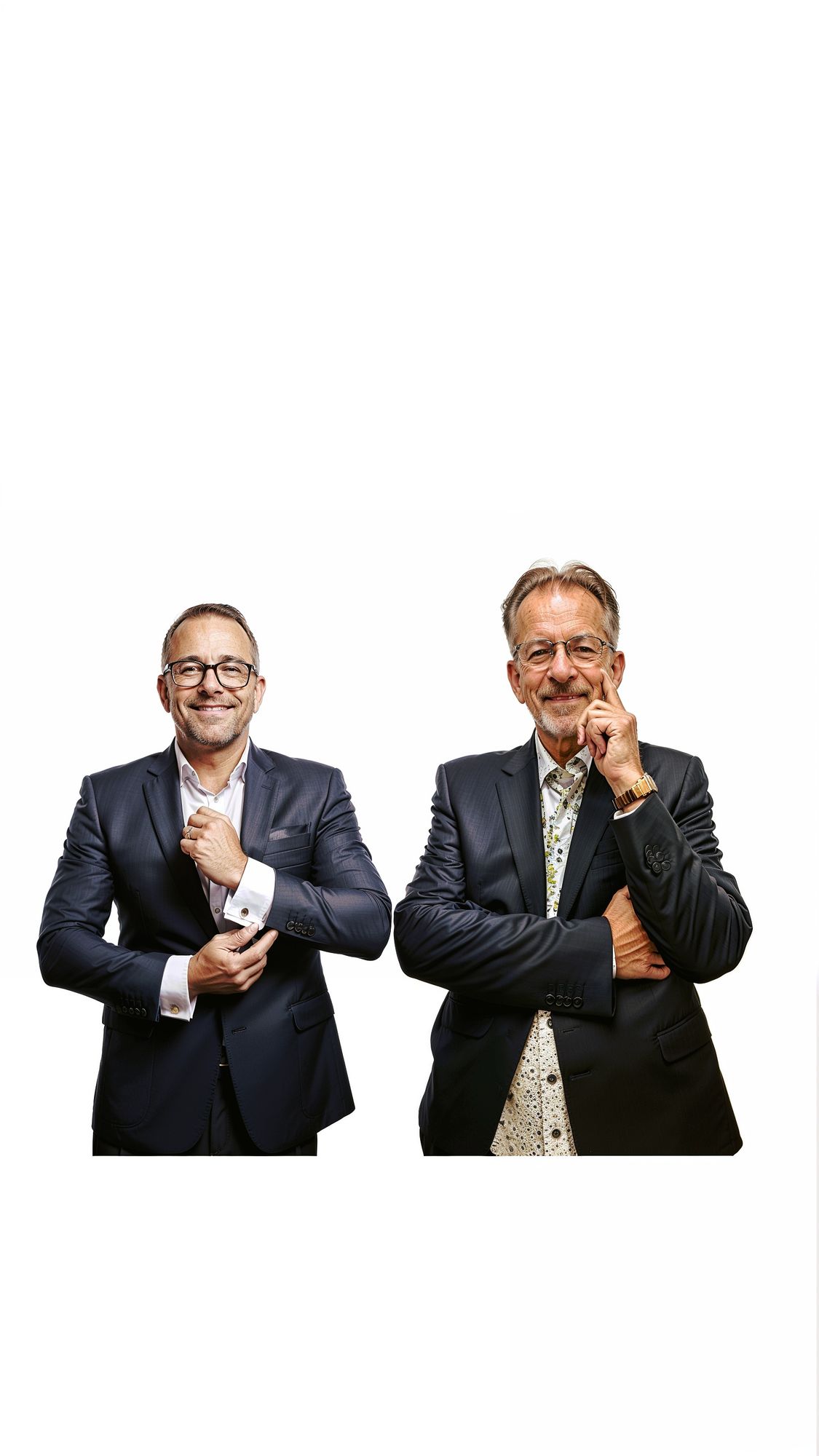 Adicionar mesa de madeira com laptops e documentos na frente dessas duas pessoas. Fundo de escritório moderno.