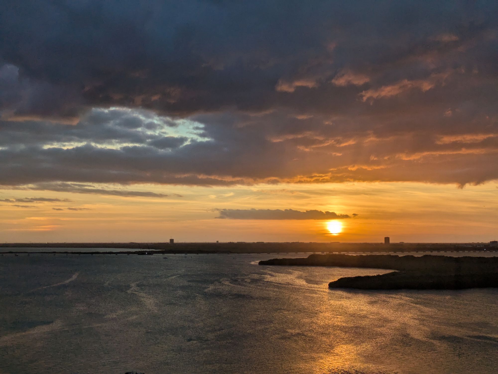  <lora:Water-ink-colorV2:1.0>