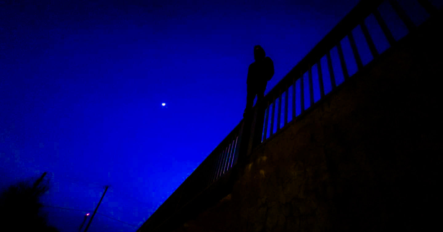 Being followed by crows 